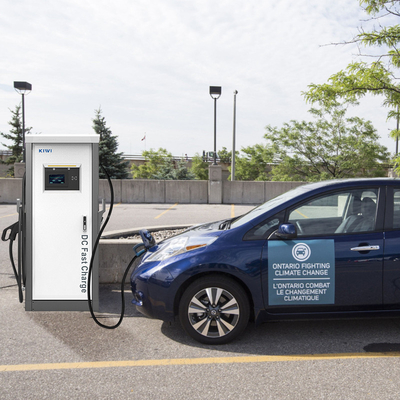 AC 0A-92A Διάστημα εισερχόμενου ρεύματος 60KW DC 0-100A ρεύμα εξόδου CCS φορτιστή αυτοκινήτου για Benz EQC