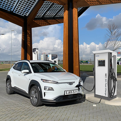 AC 0A-92A Διάστημα εισερχόμενου ρεύματος 60KW DC 0-100A ρεύμα εξόδου CCS φορτιστή αυτοκινήτου για Benz EQC